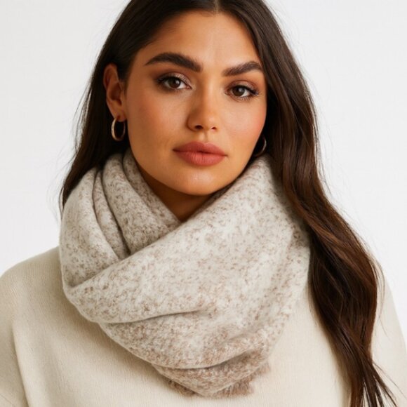 Barefoot Dreams Confetti Scarf Taupe - Picture 1 of 2